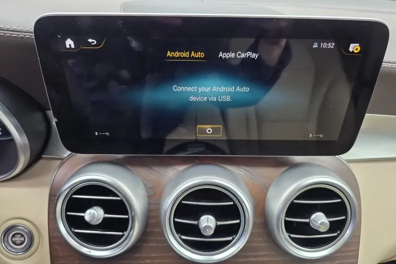 Mercedes-Benz GLC 220 din 2020 cu 42.131 km - oferta MER137497 - foto 9