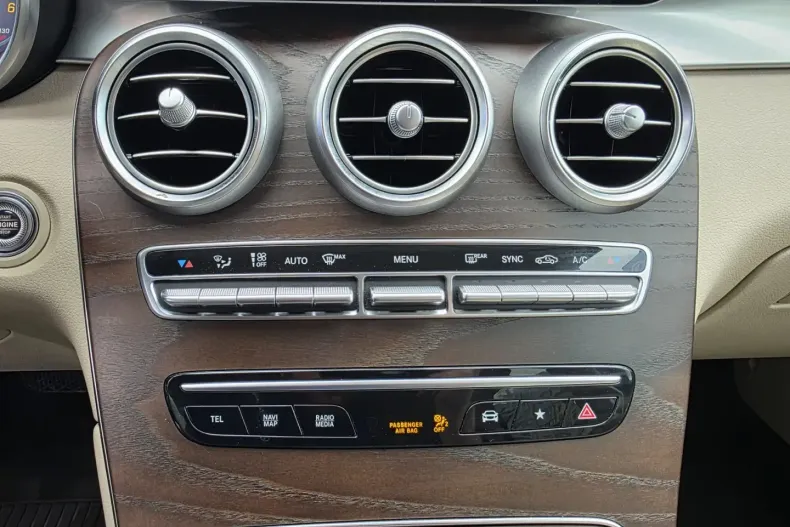 Mercedes-Benz GLC 220 din 2020 cu 42.131 km - oferta MER137497 - foto 14