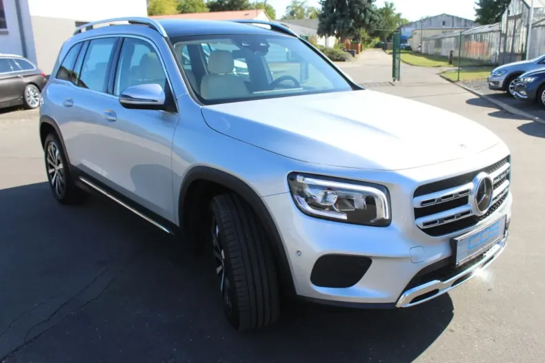 Mercedes-Benz GLB 220 din 2022 cu 59.850 km - oferta MER137502 - foto 11