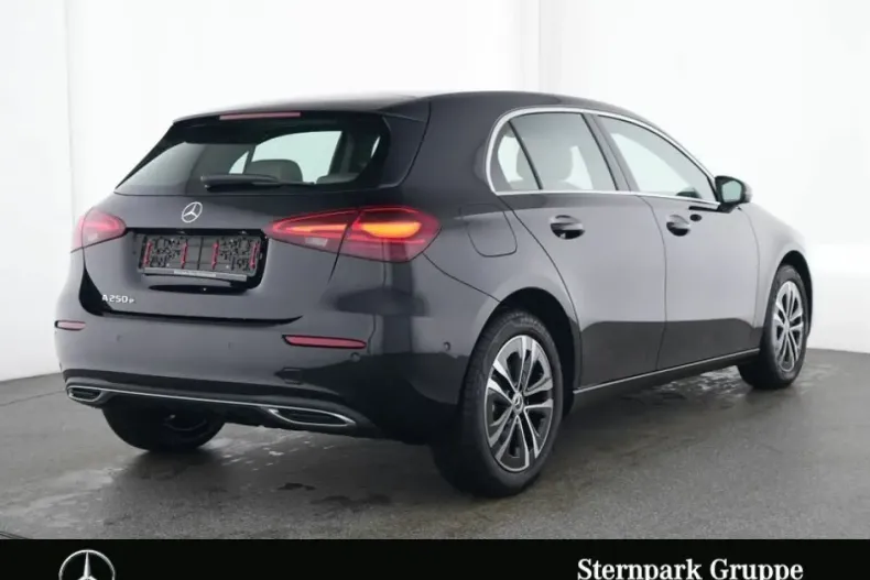 Mercedes-Benz A 250 din 2024 cu 6.500 km - oferta MER137504 - foto 2