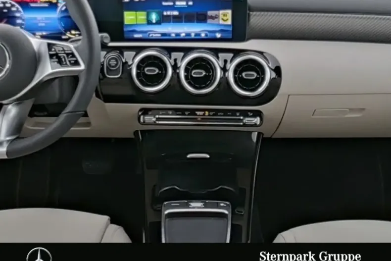 Mercedes-Benz A 250 din 2024 cu 6.500 km - oferta MER137504 - foto 4