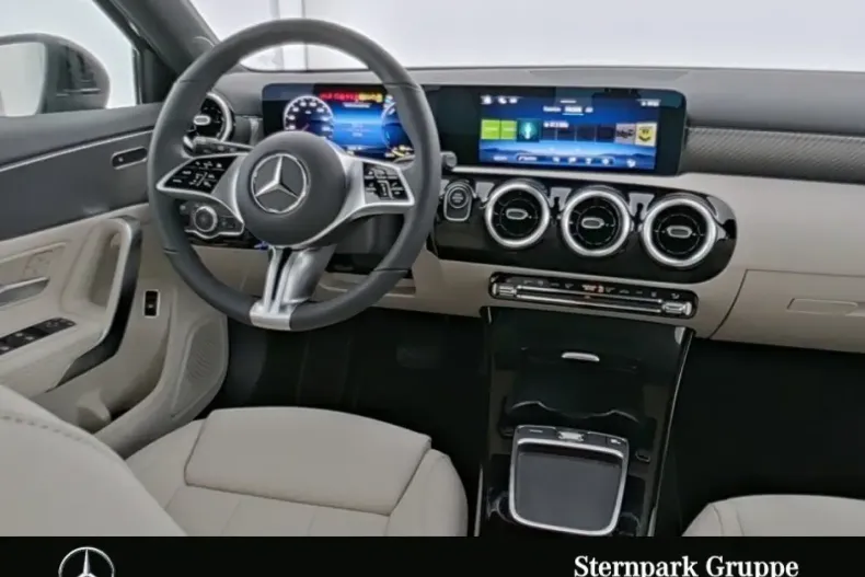 Mercedes-Benz A 250 din 2024 cu 6.500 km - oferta MER137504 - foto 5