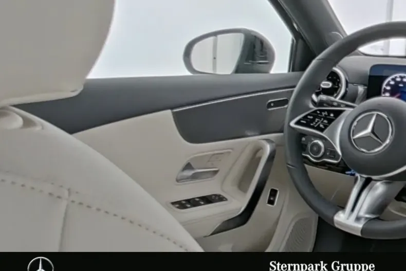 Mercedes-Benz A 250 din 2024 cu 6.500 km - oferta MER137504 - foto 8