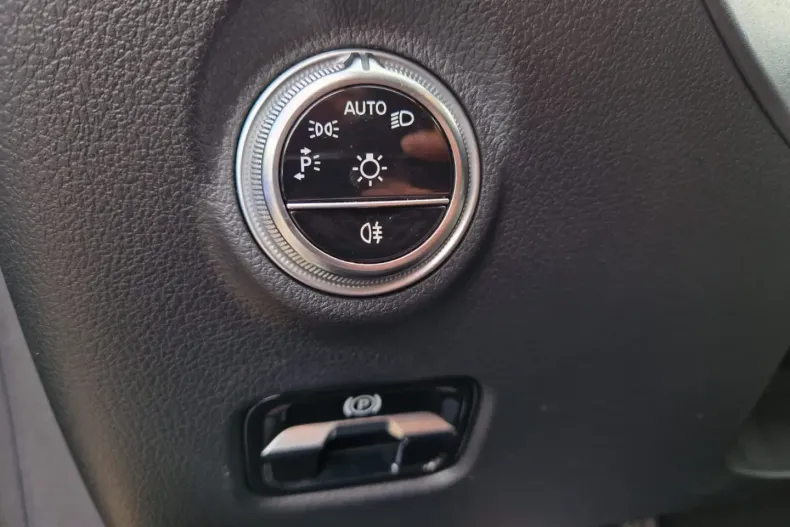 Mercedes-Benz C 220 din 2022 cu 49.012 km - oferta MER137510 - foto 9