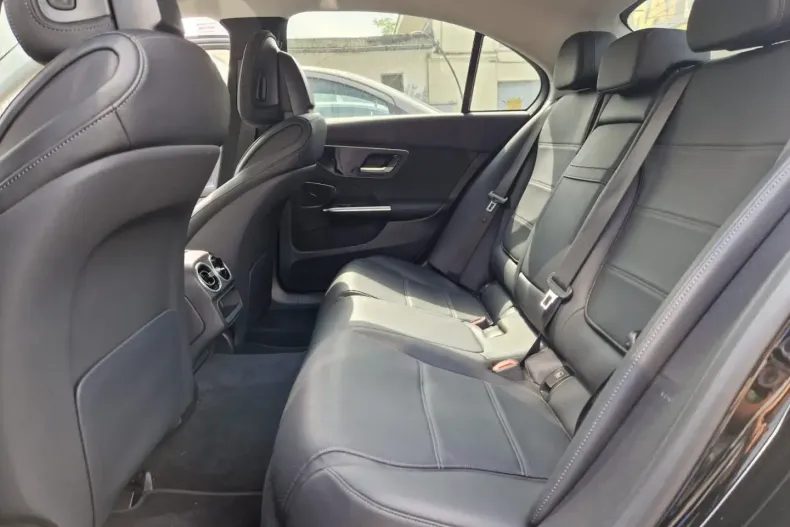 Mercedes-Benz C 220 din 2022 cu 49.012 km - oferta MER137510 - foto 13