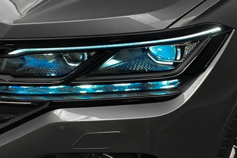 Volkswagen Touareg din 2023 cu 44.000 km - oferta VOL137521 - foto 13