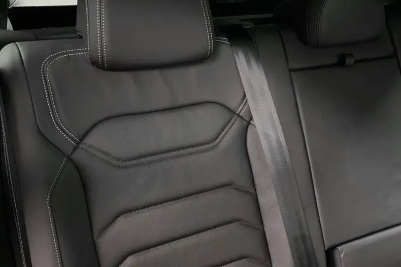 Volkswagen Touareg din 2023 cu 44.000 km - oferta VOL137521 - foto 22