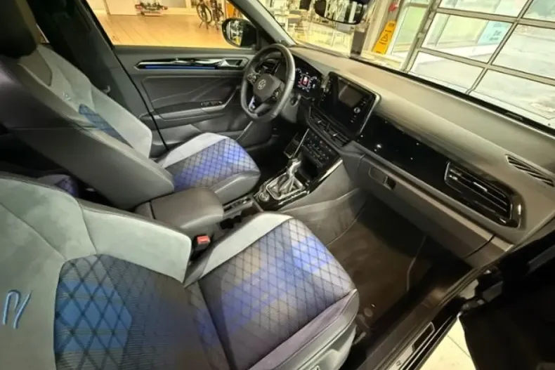 Volkswagen T-Roc din 2024 cu 13.500 km - oferta VOL137532 - foto 7