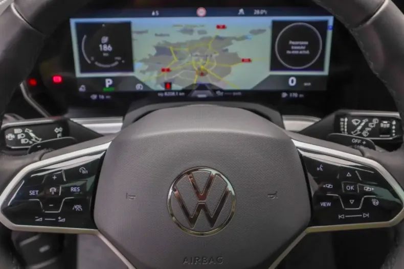 Volkswagen Touareg din 2021 cu 87.666 km - oferta VOL137539 - foto 26