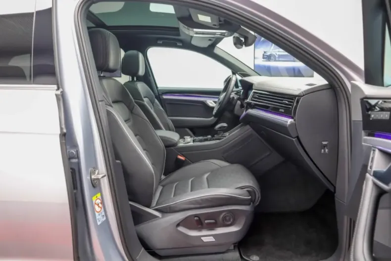 Volkswagen Touareg din 2021 cu 87.666 km - oferta VOL137539 - foto 37