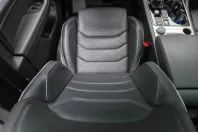 Volkswagen Touareg din 2021 cu 87.666 km - oferta VOL137539 - foto 38