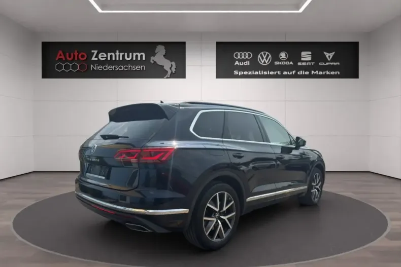 Volkswagen Touareg din 2022 cu 53.554 km - oferta VOL137557 - foto 8