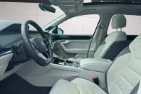 Volkswagen Touareg din 2022 cu 53.554 km - oferta VOL137557 - foto 11