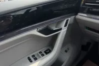 Volkswagen Touareg din 2022 cu 53.554 km - oferta VOL137557 - foto 18