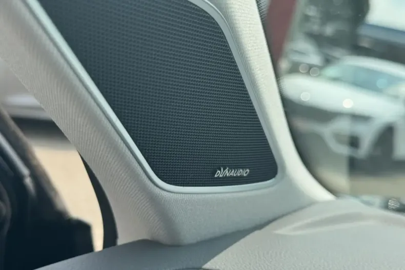 Volkswagen Touareg din 2022 cu 53.554 km - oferta VOL137557 - foto 28