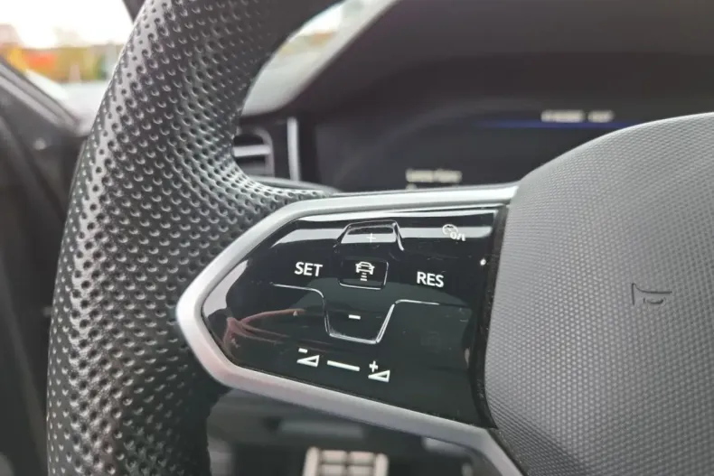 Volkswagen Touareg din 2021 cu 68.709 km - oferta VOL137558 - foto 14