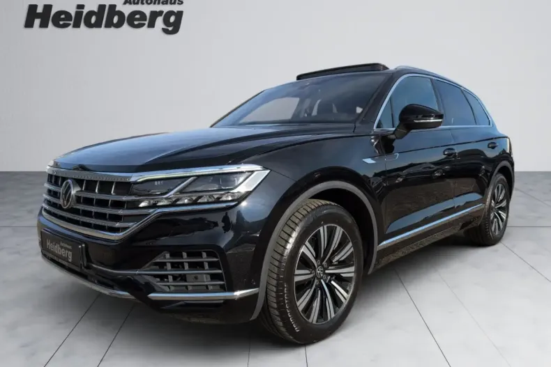 Volkswagen Touareg din 2022 cu 64.688 km - oferta VOL137559 - foto 1