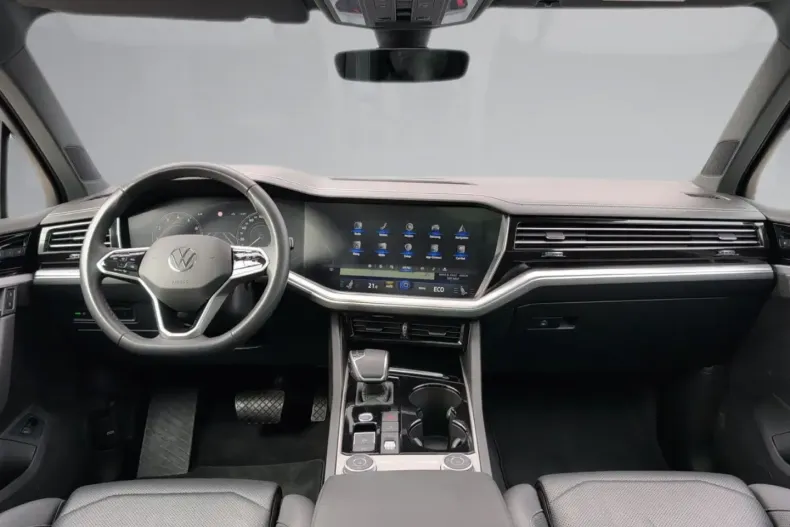 Volkswagen Touareg din 2022 cu 64.688 km - oferta VOL137559 - foto 22