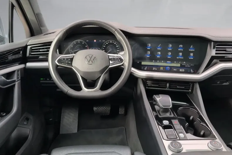 Volkswagen Touareg din 2022 cu 64.688 km - oferta VOL137559 - foto 23