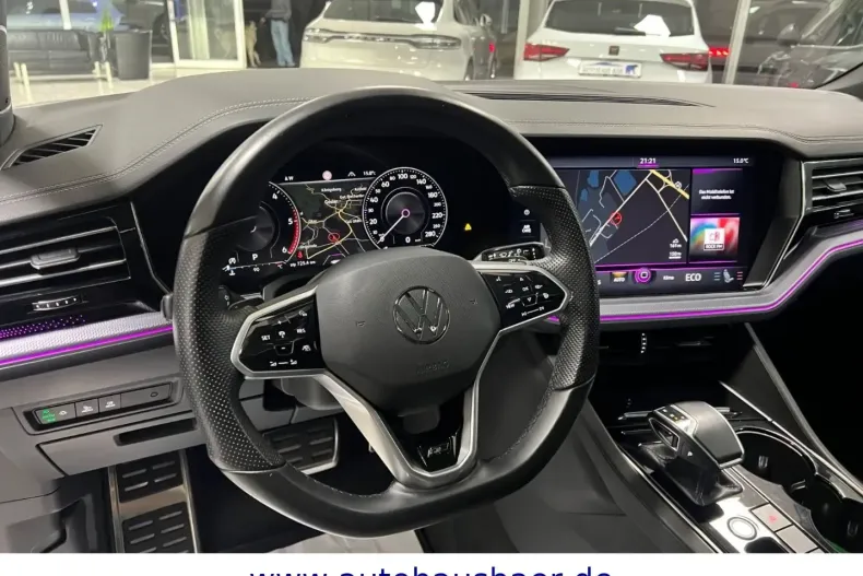 Volkswagen Touareg din 2021 cu 64.922 km - oferta VOL137560 - foto 12