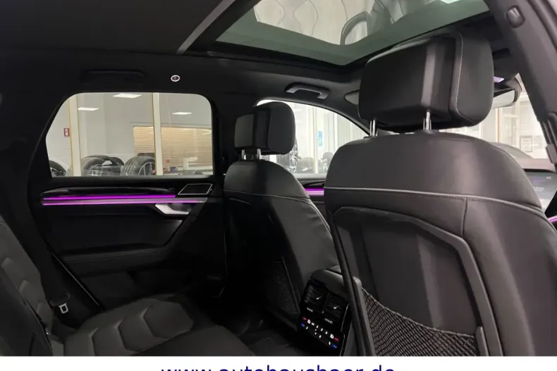 Volkswagen Touareg din 2021 cu 64.922 km - oferta VOL137560 - foto 22