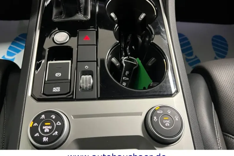 Volkswagen Touareg din 2021 cu 64.922 km - oferta VOL137560 - foto 33