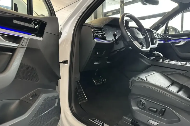 Volkswagen Touareg din 2022 cu 68.197 km - oferta VOL137562 - foto 11