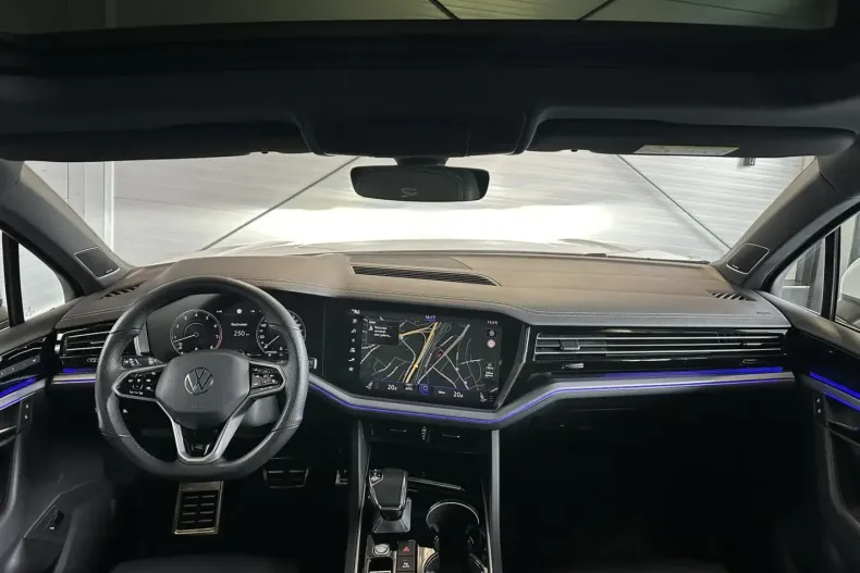 Volkswagen Touareg din 2022 cu 68.197 km - oferta VOL137562 - foto 18