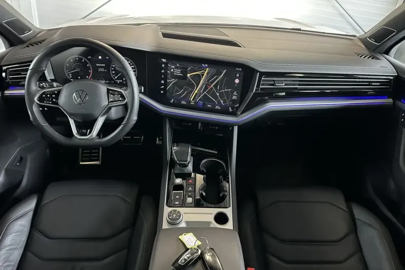 Volkswagen Touareg din 2022 cu 68.197 km - oferta VOL137562 - foto 19