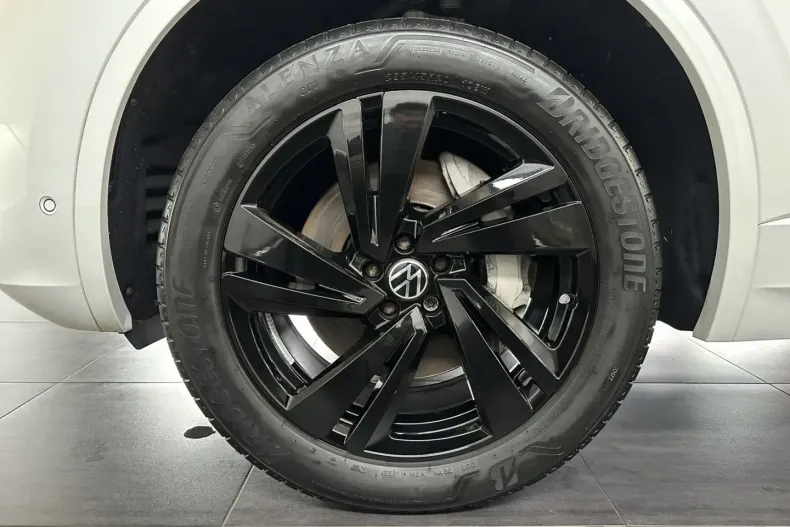 Volkswagen Touareg din 2022 cu 68.197 km - oferta VOL137562 - foto 27