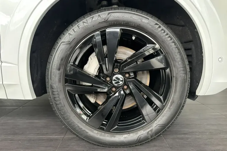 Volkswagen Touareg din 2022 cu 68.197 km - oferta VOL137562 - foto 29