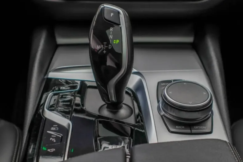 BMW 545 din 2020 cu 125.426 km - oferta BMW137565 - foto 35