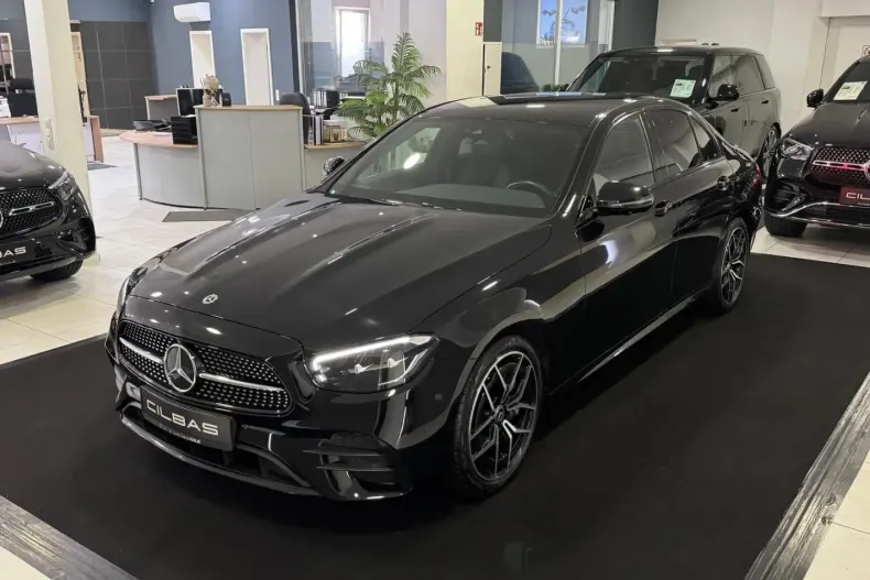 Mercedes-Benz E 300 din 2022 cu 120.694 km - oferta MER137566 - foto 1