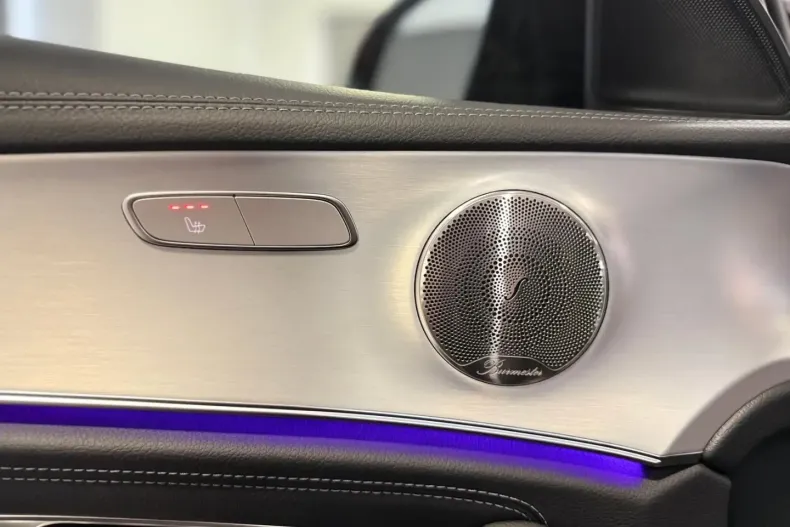 Mercedes-Benz E 300 din 2022 cu 120.694 km - oferta MER137566 - foto 14