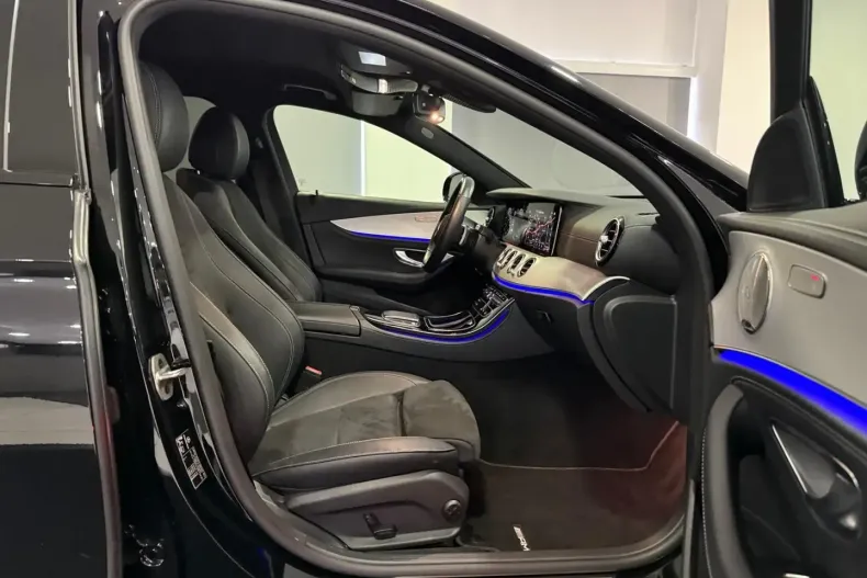 Mercedes-Benz E 300 din 2022 cu 120.694 km - oferta MER137566 - foto 25