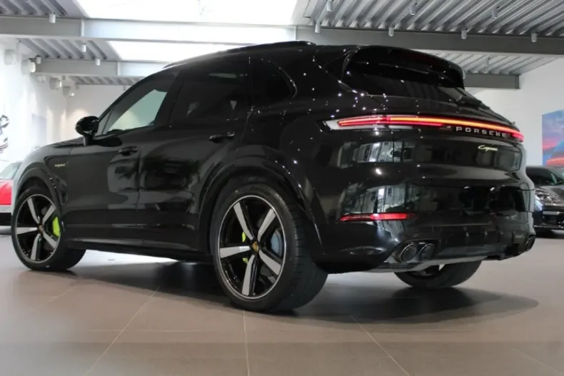 Porsche Cayenne din 2024 cu 21.000 km - oferta POR137571 - foto 3