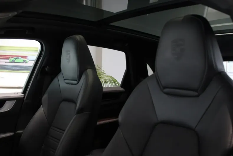 Porsche Cayenne din 2024 cu 21.000 km - oferta POR137571 - foto 9