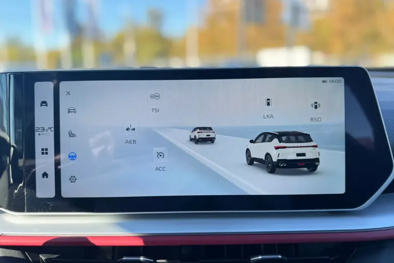 Geely Coolray din 2024 cu 2.950 km - oferta GEE137598 - foto 10