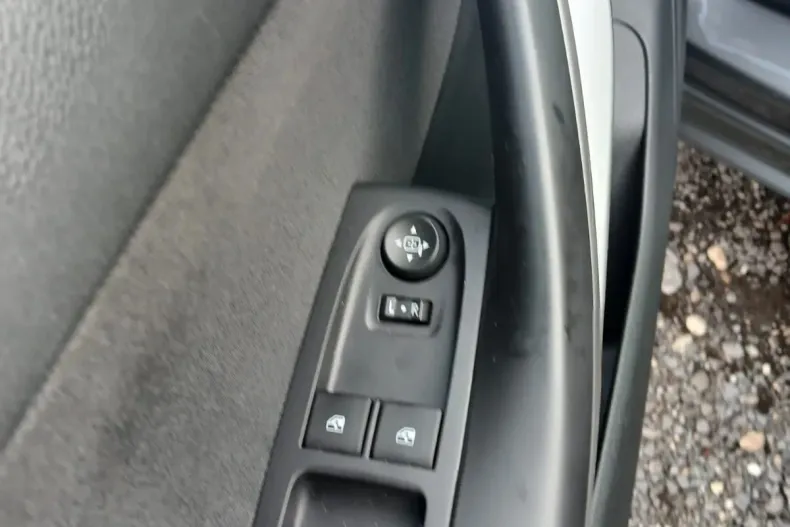 Opel Astra din 2020 cu 97.257 km - oferta OPE137602 - foto 6