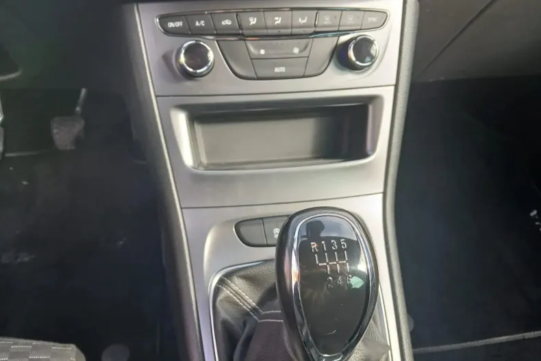 Opel Astra din 2020 cu 97.257 km - oferta OPE137602 - foto 10