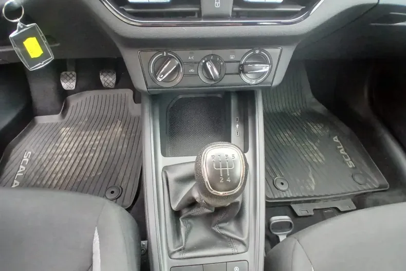 Skoda Scala din 2022 cu 16.555 km - oferta SKO137604 - foto 9