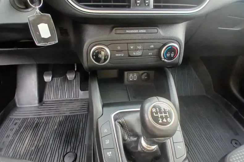 Ford Focus din 2021 cu 127.273 km - oferta FOR137605 - foto 10