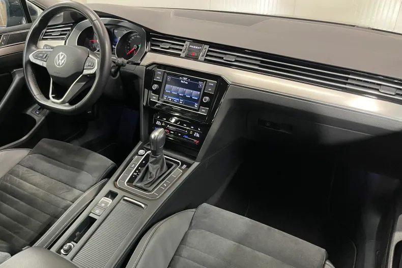 Volkswagen Passat din 2020 cu 70.243 km - oferta VOL137609 - foto 8