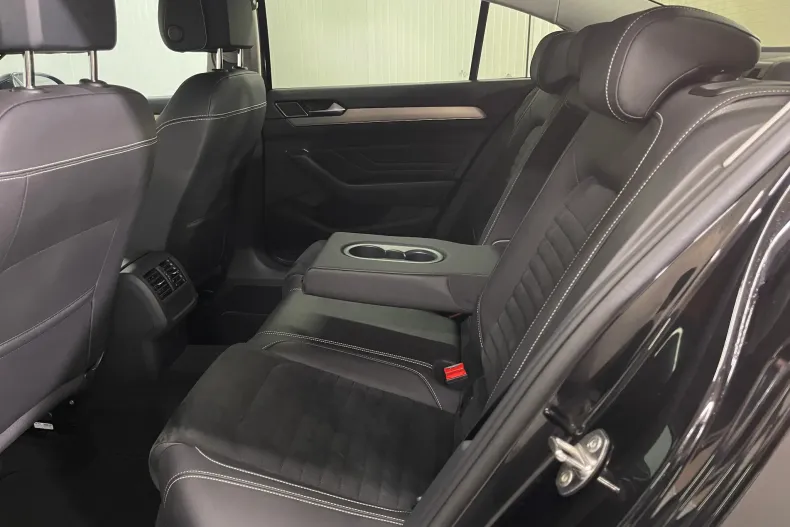 Volkswagen Passat din 2020 cu 70.243 km - oferta VOL137609 - foto 11