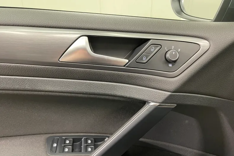 Volkswagen Golf din 2020 cu 85.825 km - oferta VOL137612 - foto 19