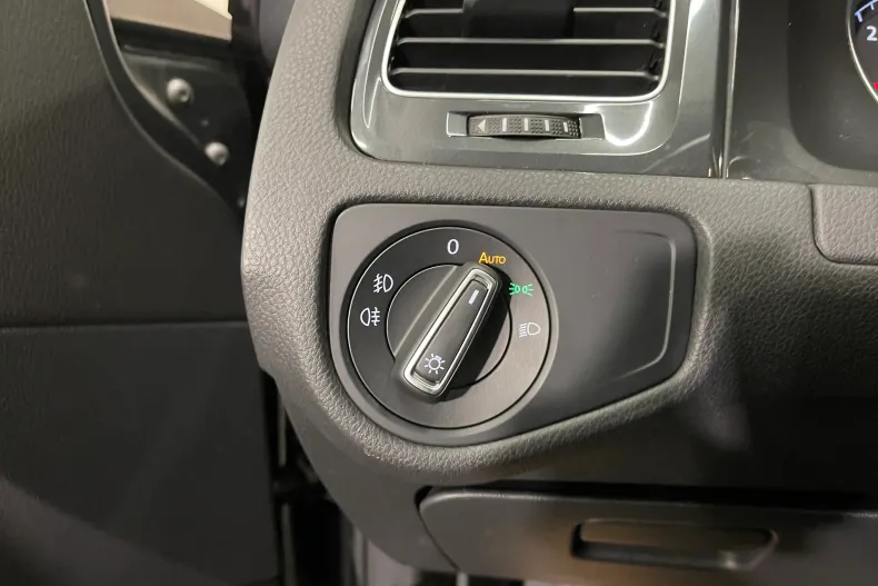 Volkswagen Golf din 2020 cu 85.825 km - oferta VOL137612 - foto 20