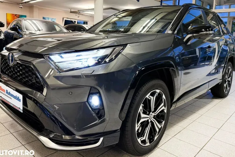 Toyota RAV4 din 2025 cu 10 km - oferta TOY137644 - foto 1