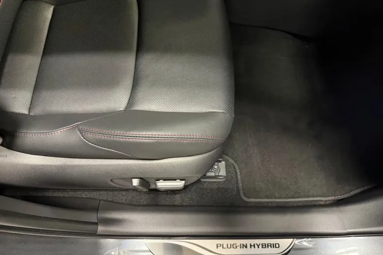 Toyota RAV4 din 2025 cu 10 km - oferta TOY137644 - foto 12