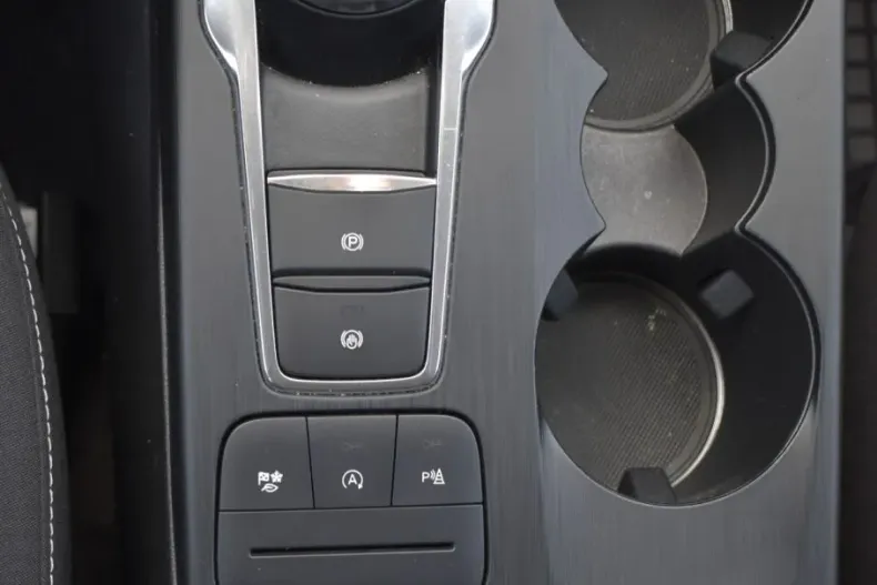 Ford Kuga din 2020 cu 75.161 km - oferta FOR137646 - foto 32