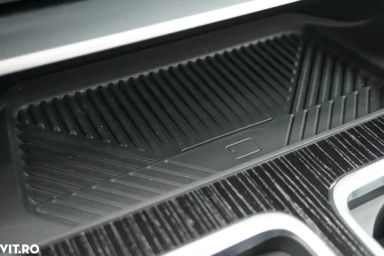 BMW Seria 7 din 2024 cu 29.660 km - oferta BMW137648 - foto 30